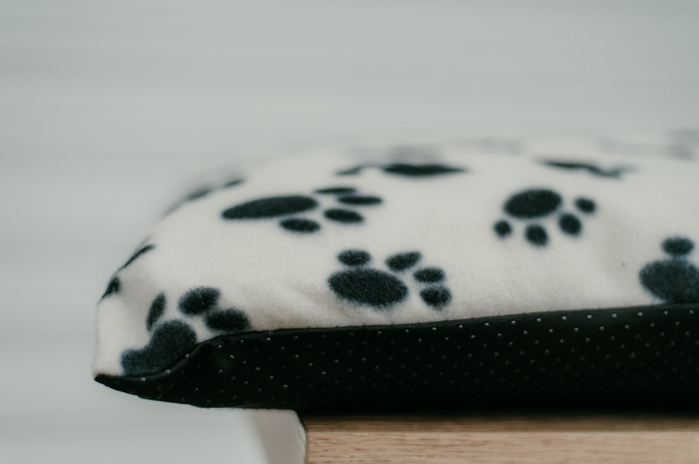Paws Cushion Bed - Black & White - 85 x 120cm - Image 3