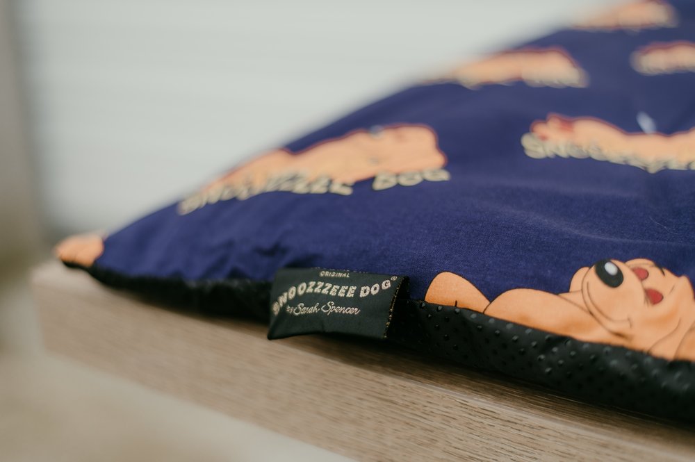 Snoozzzeee Dog - Classic Cotton Lounger - Purple 70 x 100cm - Image 2