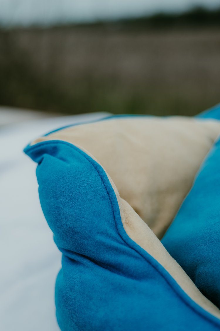 Snoozzzeee Dog Sofa Bed - Sky Blue 27" - Image 3