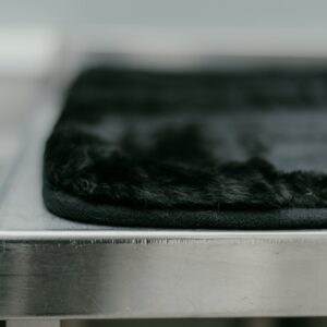 Crate Mat - Faux Fur Charcoal 76 x 125 cm